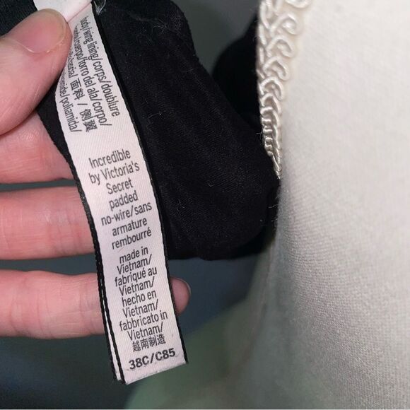 Victoria's Secret Size 38C Incredible Bra Padded No Wire Black - Picture 6 of 6